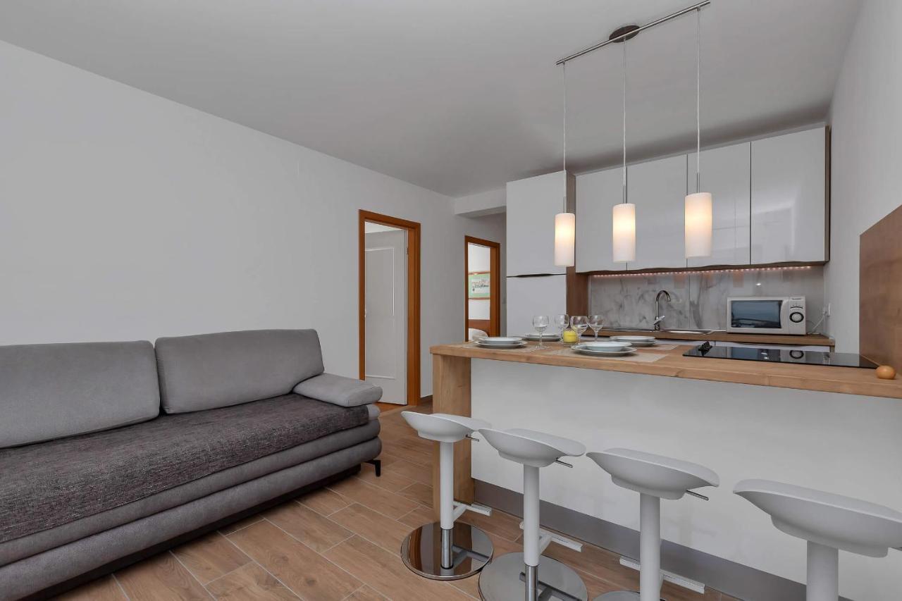 Ivan Sea View Apartment Макарська Екстер'єр фото