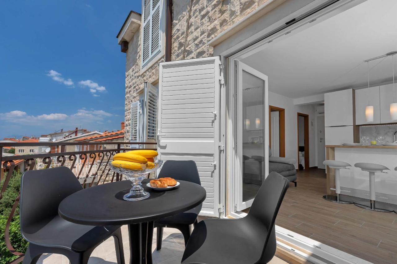 Ivan Sea View Apartment Макарська Екстер'єр фото